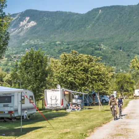 Mobil-home Avec Terrasse - 4 Pers. - Api-1-52-2000 *
